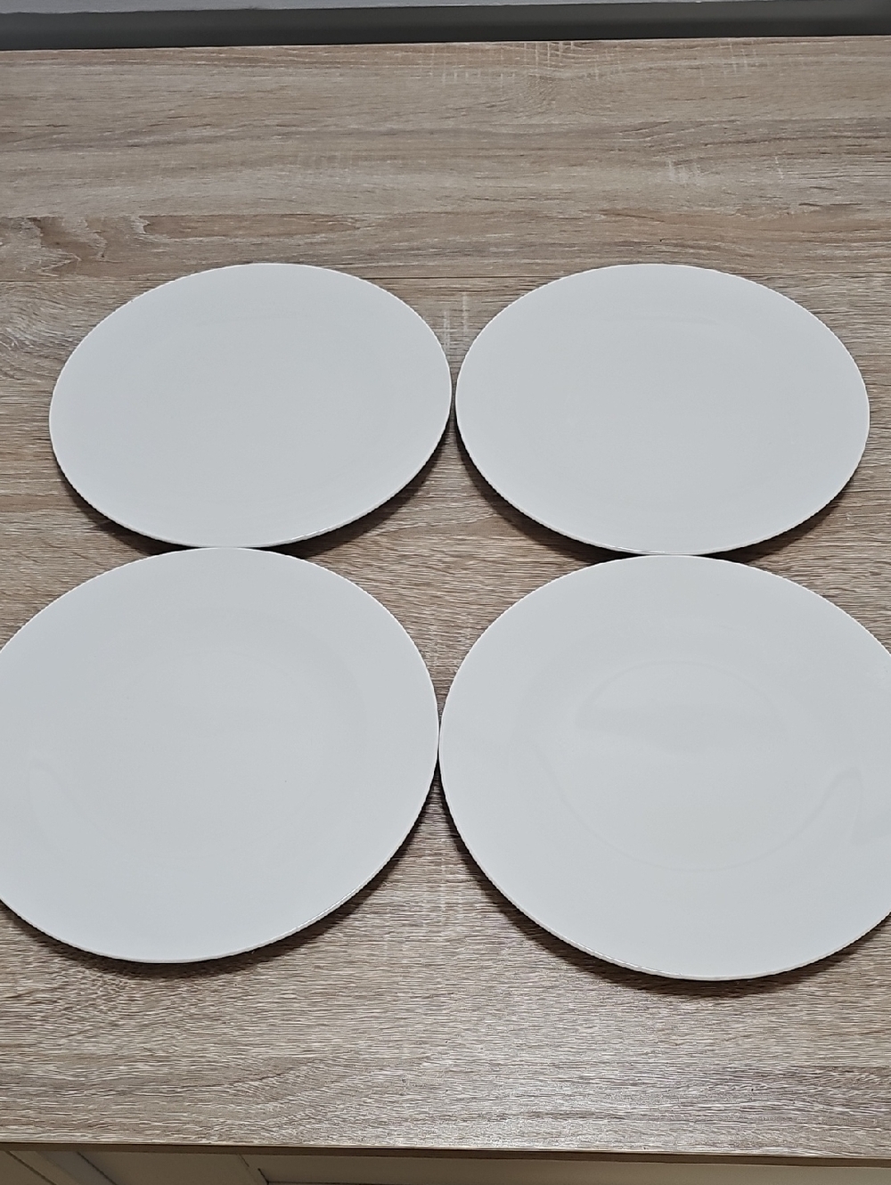 4 Villeroy and Boch plates